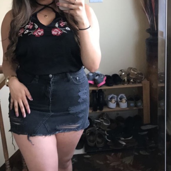 NWOT AE buttonup black distressed jeanskirt - Picture 4 of 8